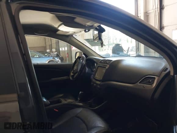 2018 Dodge Journey Crossroad z VIN 3C4PDDGG9JT172674, wystawiony jako IAAI lot #42004634 z przebiegiem 84 178 mil mil oraz . Historia ofert i sprzedaży dostępna na DreamBid. Obrazek 5.