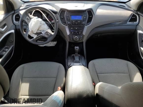 2014 Hyundai Santa Fe с VIN 5XYZTDLB3EG167215, выставлен на аукционе Copart как лот 67846865 с пробегом 185 172 миль миль и На запчасти • Non repairable. История ставок и продаж доступна на DreamBid. Изображение 8.