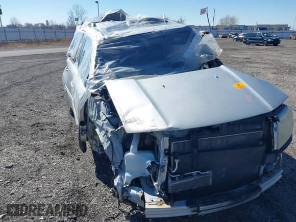 2009 Honda Pilot Touring with VIN 5FNYF48909B019027, listed as a IAAI auction lot 41701085 with Not provided miles and . Bid and sale history available at DreamBid. Image 6.