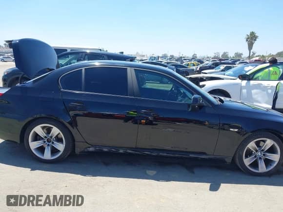 2010 BMW 5 Series 528i с VIN WBANU5C52AC129885, выставлен на аукционе IAAI как лот 42815885 с пробегом 173 323 миль миль и . История ставок и продаж доступна на DreamBid. Изображение 13.