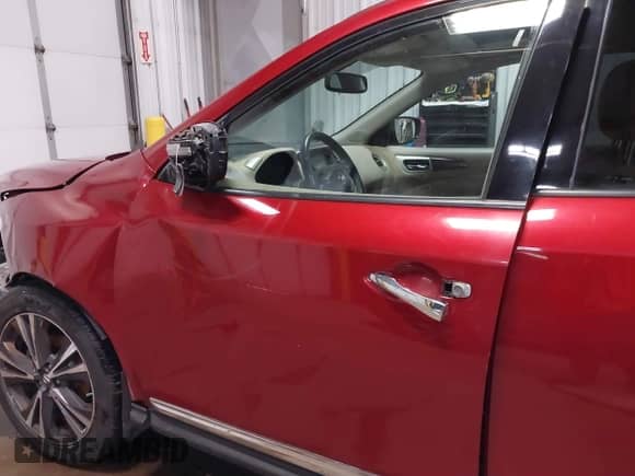 2017 Nissan Pathfinder SL z VIN 5N1DR2MM6HC607574, wystawiony jako IAAI lot #41707742 z przebiegiem 115 663 mil mil oraz . Historia ofert i sprzedaży dostępna na DreamBid. Obrazek 21.