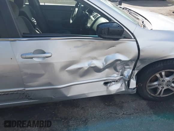 2007 Honda Accord LX SE с VIN 1HGCM56357A114789, выставлен на аукционе IAAI как лот 43437142 с пробегом 190 226 миль миль и . История ставок и продаж доступна на DreamBid. Изображение 6.