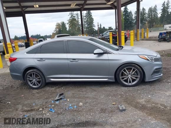 2017 Hyundai Sonata Sport с VIN 5NPE34AB2HH440188, выставлен на аукционе IAAI как лот 43533901 с пробегом 146 146 миль миль и . История ставок и продаж доступна на DreamBid. Изображение 12.