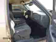 2005 Chevrolet Silverado 1500HD LS с VIN 1GCGK13U75F937557, выставлен на аукционе IAAI как лот 40634385 с пробегом 187 292 миль миль и . История ставок и продаж доступна на DreamBid. Изображение 5.