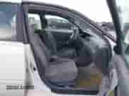 2000 Toyota Camry LE z VIN JT2BG22K7Y0406439, wystawiony jako IAAI lot #43483925 z przebiegiem 125 778 mil mil oraz . Historia ofert i sprzedaży dostępna na DreamBid. Obrazek 5.