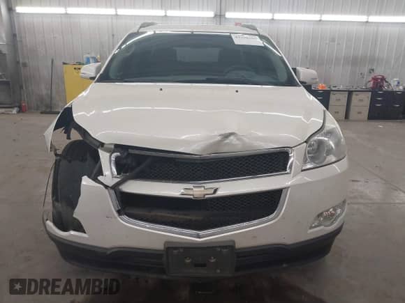 2011 Chevrolet Traverse 1LT z VIN 1GNKRGED8BJ146573, wystawiony jako IAAI lot #43398380 z przebiegiem 149 181 mil mil oraz . Historia ofert i sprzedaży dostępna na DreamBid. Obrazek 13.