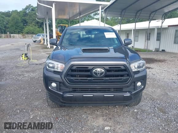 2019 Toyota Tacoma SR5 с VIN 3TMAZ5CNXKM085203, выставлен на аукционе IAAI как лот 42692521 с пробегом 190 094 миль миль и . История ставок и продаж доступна на DreamBid. Изображение 12.
