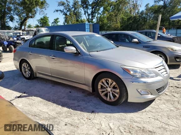 2013 Hyundai Genesis 3.8L с VIN KMHGC4DD4DU230001, выставлен на аукционе Copart как лот 87024725 с пробегом 149 913 миль миль и Списание • Salvage title. История ставок и продаж доступна на DreamBid. Изображение 4.