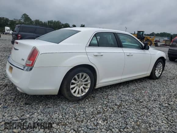 2014 Chrysler 300 с VIN 2C3CCAAG9EH199868, выставлен на аукционе Copart как лот 70844335 с пробегом 92 560 миль миль и Списание • Salvage title. История ставок и продаж доступна на DreamBid. Изображение 3.