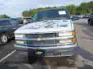 1996 Chevrolet Silverado 1500 with VIN 2GCEK19R3T1130144, listed as a IAAI auction lot 43324635 with 233,545 mi miles and . Bid and sale history available at DreamBid. Image 12.