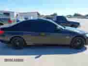 2011 BMW 3 Series 335i xDrive z VIN WBAKF9C57BE262345, wystawiony jako IAAI lot #43428669 z przebiegiem 127 610 mil mil oraz . Historia ofert i sprzedaży dostępna na DreamBid. Obrazek 13.