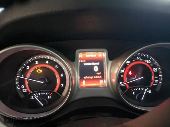 2014 Dodge Journey SXT with VIN 3C4PDCBG3ET226378, listed as a Copart auction lot 86883915 with 203,769 mi miles and Clean title. Bid and sale history available at DreamBid. Image 9.