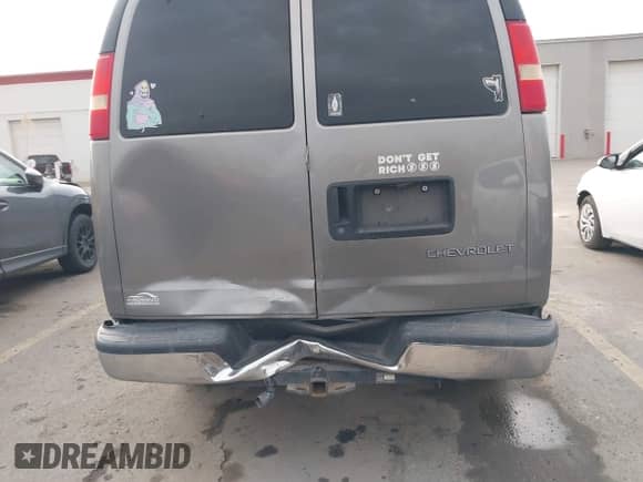 2006 Chevrolet Express Passenger with VIN 1GAHG35U361272274, listed as a IAAI auction lot 41507260 with 166,628 mi miles and . Bid and sale history available at DreamBid. Image 6.