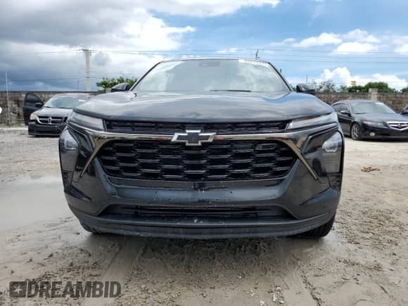 2025 Chevrolet Trax 1RS с VIN KL77LGEP0SC098885, выставлен на аукционе Copart как лот 80274315 с пробегом 3 573 миль миль и На запчасти • Non repairable. История ставок и продаж доступна на DreamBid. Изображение 5.