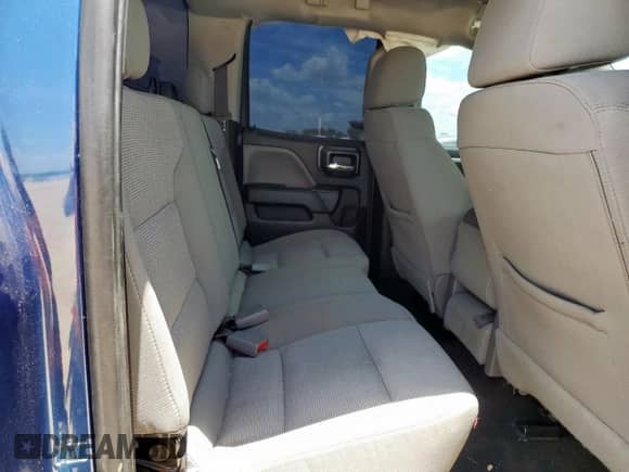 2018 GMC Sierra 1500 z VIN 1GTR1LEC8JZ169219, wystawiony jako Copart lot #63838975 z przebiegiem 91 685 mil mil oraz Szkoda całkowita • Salvage title. Historia ofert i sprzedaży dostępna na DreamBid. Obrazek 10.