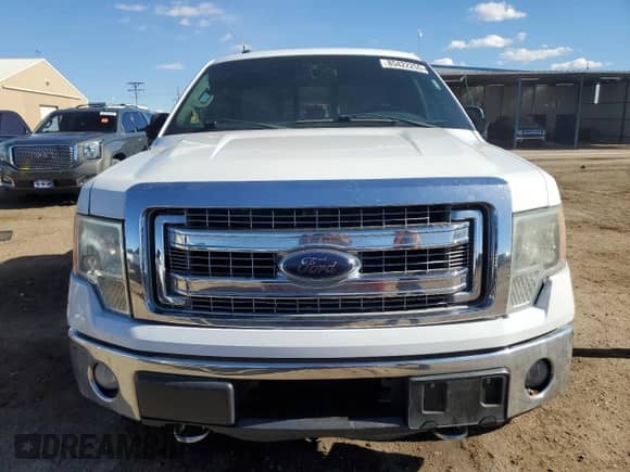 2013 Ford F-150 Lariat with VIN 1FTFW1ET2DKG29352, listed as a Copart auction lot 85422255 with 228,852 mi miles and Clean title. Bid and sale history available at DreamBid. Image 5.