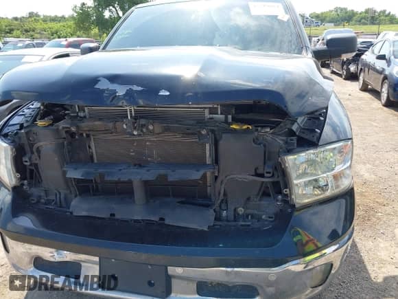 2019 Ram 1500 Big Horn z VIN 1C6RR6LT4KS665259, wystawiony jako IAAI lot #42719664 z przebiegiem 157 527 mil mil oraz . Historia ofert i sprzedaży dostępna na DreamBid. Obrazek 6.