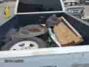 1998 GMC Sierra 1500 с VIN 2GTEC19R6W1551728, выставлен на аукционе IAAI как лот 43337098 с пробегом 244 302 миль миль и . История ставок и продаж доступна на DreamBid. Изображение 15.