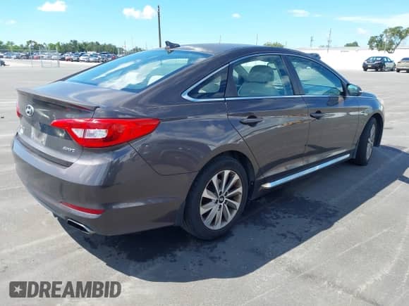 2016 Hyundai Sonata Sport with VIN 5NPE34AF2GH379880, listed as a IAAI auction lot 43284258 with 122,752 mi miles and . Bid and sale history available at DreamBid. Image 4.