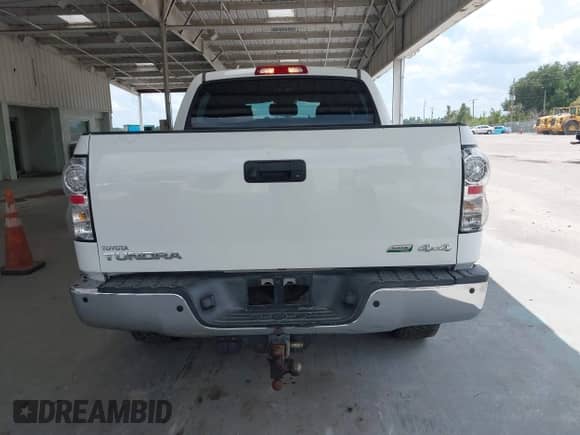 2013 Toyota Tundra Limited с VIN 5TFHW5F15DX321804, выставлен на аукционе IAAI как лот 42903708 с пробегом 114 587 миль миль и . История ставок и продаж доступна на DreamBid. Изображение 16.
