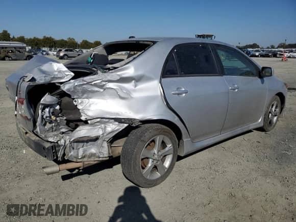 2011 Toyota Corolla S with VIN 2T1BU4EE0BC664025, listed as a Copart auction lot 81760175 with 290,744 mi miles and Salvage title. Bid and sale history available at DreamBid. Image 3.