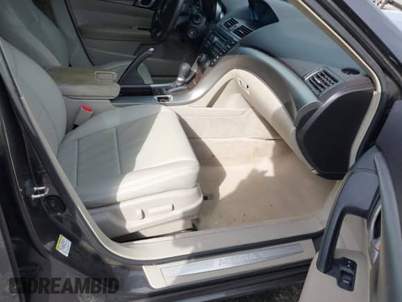 2011 Acura TL z VIN 19UUA8F21BA003302, wystawiony jako IAAI lot #43371606 z przebiegiem Nie podano mil oraz . Historia ofert i sprzedaży dostępna na DreamBid. Obrazek 5.