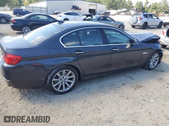 2015 BMW 5 Series 535i xDrive с VIN WBA5B3C55FD547658, выставлен на аукционе Copart как лот 70954135 с пробегом 105 048 миль миль и Списание • Salvage title. История ставок и продаж доступна на DreamBid. Изображение 3.