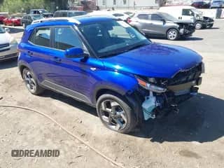 2025 Hyundai Venue SEL с VIN KMHRC8A36SU392379, выставлен на аукционе IAAI как лот 42709873 с пробегом 1 993 миль миль и . История ставок и продаж доступна на DreamBid. Изображение 1.