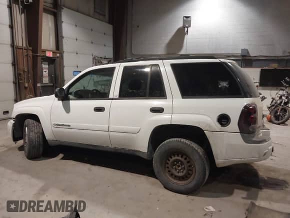 2002 Chevrolet TrailBlazer LS with VIN 1GNDT13S822239757, listed as a IAAI auction lot 41346981 with 192,281 mi miles and . Bid and sale history available at DreamBid. Image 15.