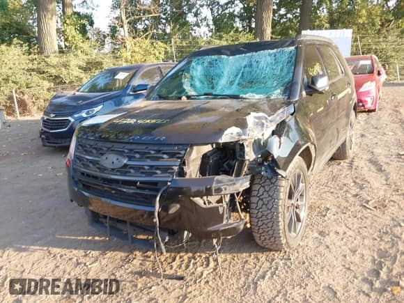 2018 Ford Explorer XLT with VIN 1FM5K7D89JGC38989, listed as a IAAI auction lot 43245513 with 145,147 mi miles and . Bid and sale history available at DreamBid. Image 18.