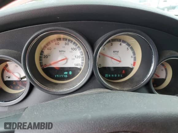 2008 Dodge Charger SXT with VIN 2B3KA33G78H306704, listed as a Copart auction lot 68695285 with 171,778 mi miles and Salvage title. Bid and sale history available at DreamBid. Image 9.