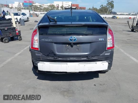 2013 Toyota Prius One with VIN JTDKN3DUXD5555717, listed as a IAAI auction lot 43028925 with 132,858 mi miles and . Bid and sale history available at DreamBid. Image 6.