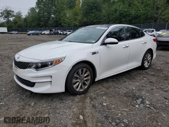 2016 Kia Optima EX с VIN 5XXGU4L37GG010498, выставлен на аукционе Copart как лот 81888195 с пробегом 71 636 миль миль и Списание • Salvage title. История ставок и продаж доступна на DreamBid. Изображение 1.