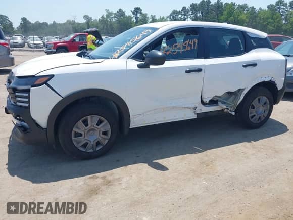 2025 Nissan Kicks S with VIN 3N8AP6BA4SL313975, listed as a IAAI auction lot 42545649 with 3,918 mi miles and . Bid and sale history available at DreamBid. Image 6.