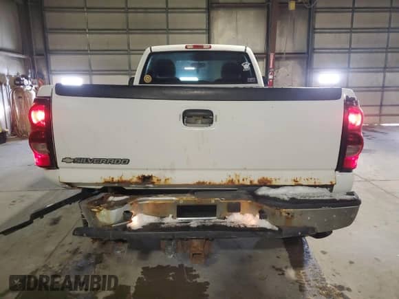 2007 Chevrolet Silverado 2500HD LT1 z VIN 1GCHK24UX7E173799, wystawiony jako Copart lot #45554515 z przebiegiem 210 716 mil mil oraz Szkoda całkowita • Salvage title. Historia ofert i sprzedaży dostępna na DreamBid. Obrazek 6.