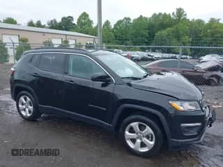 2020 Jeep Compass Altitude с VIN 3C4NJCBBXLT166231, выставлен на аукционе IAAI как лот 42374217 с пробегом 89 982 миль миль и . История ставок и продаж доступна на DreamBid. Изображение 1.