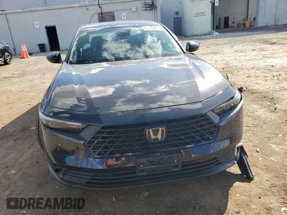 2024 Honda Accord Sport z VIN 1HGCY2F54RA052938, wystawiony jako Copart lot #85525665 z przebiegiem 68 980 mil mil oraz Szkoda całkowita • Salvage title. Historia ofert i sprzedaży dostępna na DreamBid. Obrazek 5.