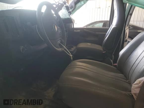 2021 Chevrolet Express Passenger LS с VIN 1GAZGNF71M1231583, выставлен на аукционе Copart как лот 71433874 с пробегом Не указан миль и Списание • Salvage title. История ставок и продаж доступна на DreamBid. Изображение 7.