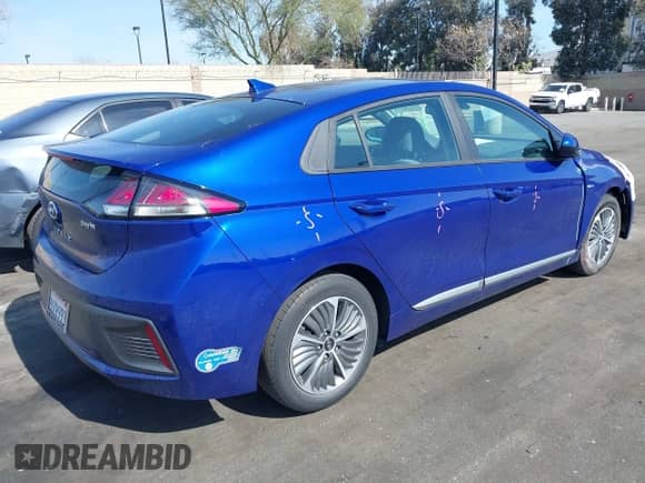 2020 Hyundai Ioniq SE with VIN KMHC65LD1LU201180, listed as a IAAI auction lot 41614687 with 60,627 mi miles and . Bid and sale history available at DreamBid. Image 4.