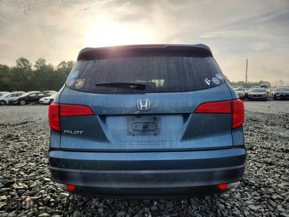 2018 Honda Pilot EX-L with VIN 5FNYF5H56JB008380, listed as a Copart auction lot 65092435 with 91,735 mi miles and Salvage title. Bid and sale history available at DreamBid. Image 6.