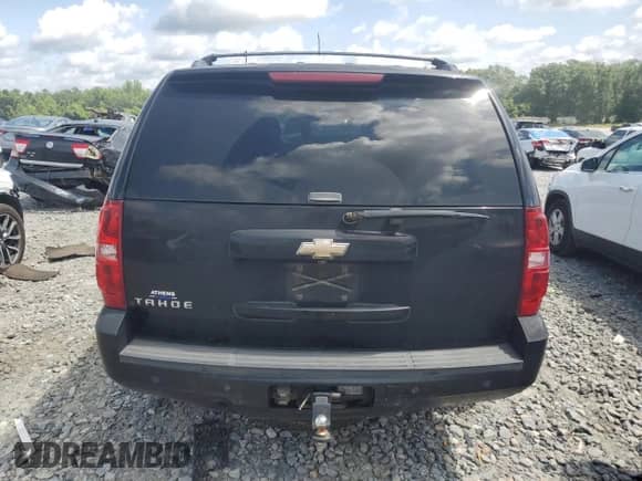 2008 Chevrolet Tahoe LTZ z VIN 1GNFC13J38R215169, wystawiony jako Copart lot #61545145 z przebiegiem Nie podano mil oraz Szkoda całkowita • Salvage title. Historia ofert i sprzedaży dostępna na DreamBid. Obrazek 6.