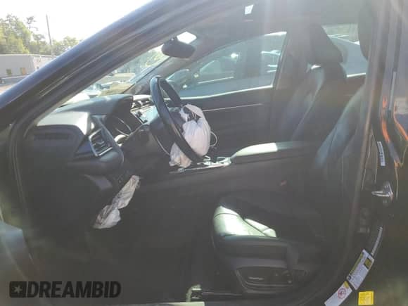 2019 Toyota Camry Hybrid LE z VIN 4T1B21HK7KU515521, wystawiony jako Copart lot #70407265 z przebiegiem 200 945 mil mil oraz Szkoda całkowita • Salvage title. Historia ofert i sprzedaży dostępna na DreamBid. Obrazek 7.