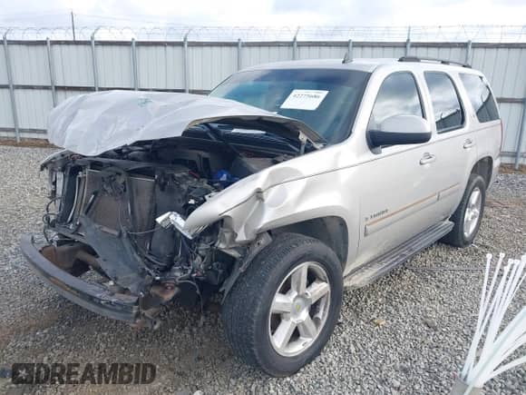 2007 Chevrolet Tahoe LS с VIN 1GNFC13J77R185284, выставлен на аукционе IAAI как лот 42275686 с пробегом 294 224 миль миль и . История ставок и продаж доступна на DreamBid. Изображение 18.
