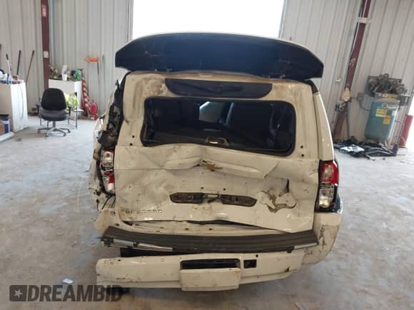 2015 Chevrolet Suburban LTZ с VIN 1GNSKKKC6FR527414, выставлен на аукционе IAAI как лот 42874171 с пробегом 141 668 миль миль и . История ставок и продаж доступна на DreamBid. Изображение 12.