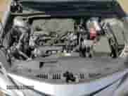 2021 Toyota Camry LE z VIN 4T1R11AK8MU455540, wystawiony jako Copart lot #82185805 z przebiegiem 16 292 mil mil oraz Szkoda całkowita • Salvage title. Historia ofert i sprzedaży dostępna na DreamBid. Obrazek 11.