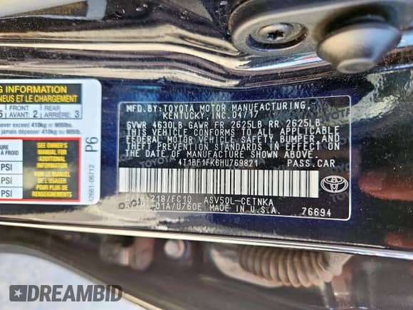 2017 Toyota Camry XLE z VIN 4T1BF1FK6HU769821, wystawiony jako Copart lot #69272995 z przebiegiem 121 113 mil mil oraz Czysty tytuł • Clean title. Historia ofert i sprzedaży dostępna na DreamBid. Obrazek 12.