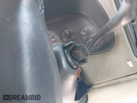 2002 Chevrolet Tahoe LS с VIN 1GNEC13Z72R258244, выставлен на аукционе IAAI как лот 42639069 с пробегом Не указан миль и . История ставок и продаж доступна на DreamBid. Изображение 11.