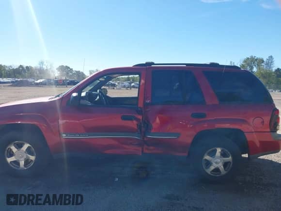 2002 Chevrolet TrailBlazer LS with VIN 1GNDT13S822523955, listed as a IAAI auction lot 43435441 with 143,193 mi miles and . Bid and sale history available at DreamBid. Image 15.
