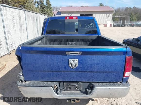 2016 Ram 1500 Outdoorsman z VIN 1C6RR7LGXGS421888, wystawiony jako IAAI lot #41776909 z przebiegiem 90 451 mil mil oraz . Historia ofert i sprzedaży dostępna na DreamBid. Obrazek 16.