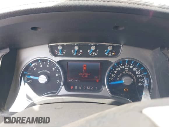 2014 Ford F-150 XL with VIN 1FTFW1ET1EFB69109, listed as a IAAI auction lot 42788509 with 263,013 mi miles and . Bid and sale history available at DreamBid. Image 7.